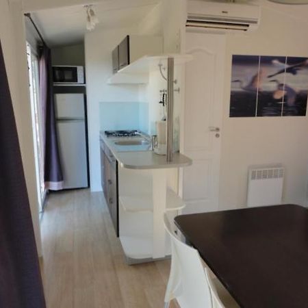 Mobil Home 6 Personnes Rocbaron Екстериор снимка